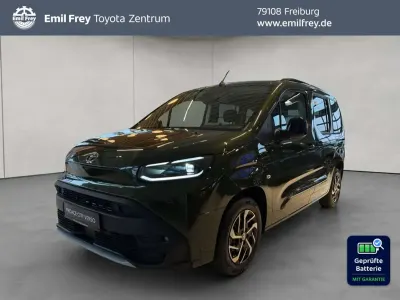 Neu Toyota Proace Verso City 100 kW (136 PS) 2025 Backpacker chaki metallic Kombi