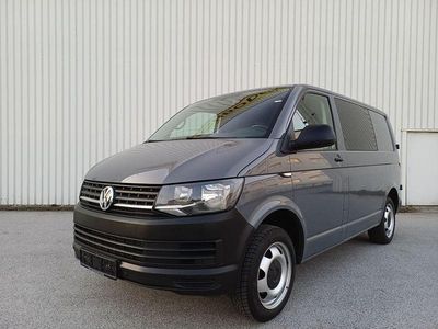Gebraucht VW Transporter 150 PS (110 kW) 2019 Grau Van