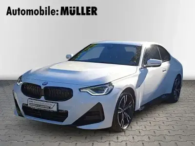 Begagnad BMW 220 Shadowline 190 HK (139 kW) 2024 Vit Sportkupé