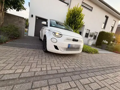Gebraucht Fiat 500e 86 kW (118 PS) 2023 Weiß Cabrio