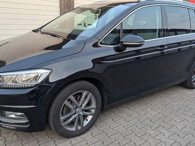 Gebraucht VW Touran Highline 150 PS (110 kW) 2015 Schwarz Van / Kleinbus