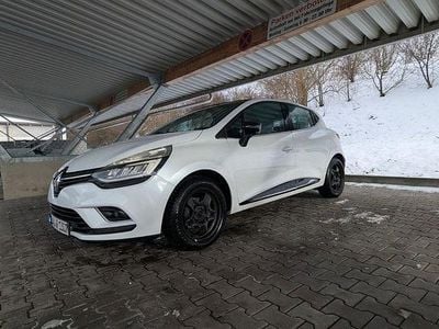 Weiß Gebraucht 2017 Renault Clio IV Bose Edition Limousine | 12.700 € (Etwas zu teuer)