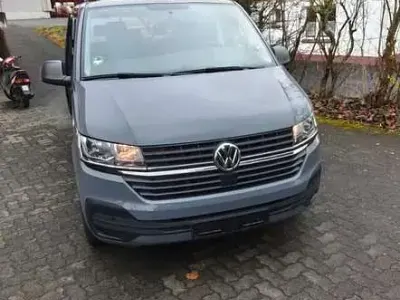 Gebraucht VW T6.1 Trendline 150 PS (110 kW) 2021 Grau Van