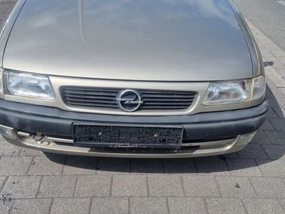 gebraucht Opel Astra 1.6 Automatik 85.725km