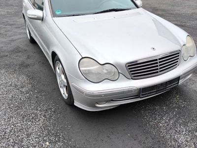 Mercedes C240
