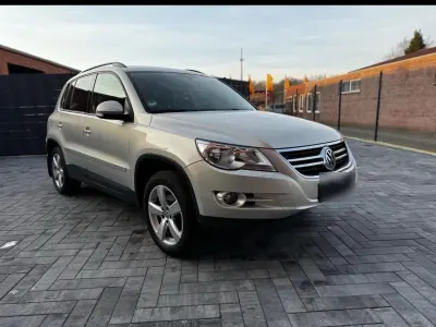 Second-hand VW Tiguan 140 CP (102 kW) 2011 Auriu SUV