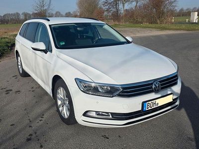 Gebraucht VW Passat Comfortline 150 PS (110 kW) 2017 Weiß Limousine