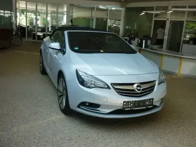 Gebraucht Opel Cascada Innovation 165 PS (121 kW) 2014 Weiß Cabrio