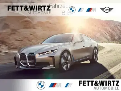 Gebraucht BMW 520 M Sport 197 PS (144 kW) 2025 Black sapphire metallic Kombi