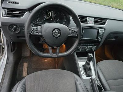 Grau Gebraucht 2015 Skoda Octavia Kombi | 7.999 € (Fairer Preis)