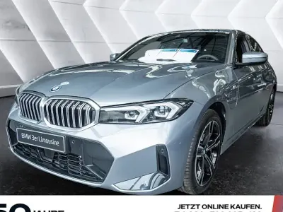 Neu BMW 330e M Sport 292 PS (214 kW) 2026 Grau Limousine