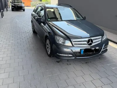 Gebraucht Mercedes C220 170 PS (125 kW) 2012 Grau Kombi