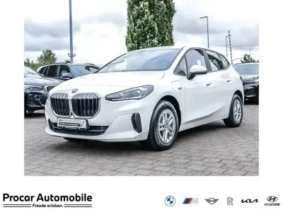 Gebraucht BMW 225 Luxury Line 136 PS (100 kW) 2022 Alpinweiss iii Van / Kleinbus