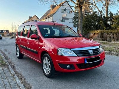 Second-hand Dacia Logan MCV Lauréate 101 CP (74 kW) 2010 Roșu Break