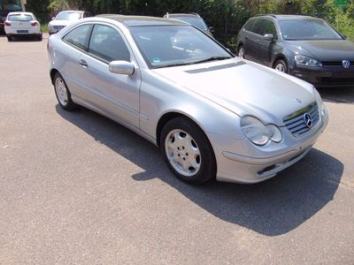 gebraucht Mercedes C180 Sportcoupe/Panoramadach/8fach Bereifung