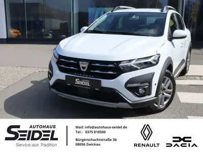 Usata Dacia Sandero Comfort 101 CV (74 kW) 2021 Bianco Berlina