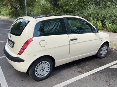 Lancia Ypsilon