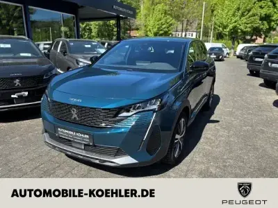Gebraucht Peugeot 3008 Allure 131 PS (96 kW) 2023 Lackierung blau celebes/metallic klarlac (metallic) SUV