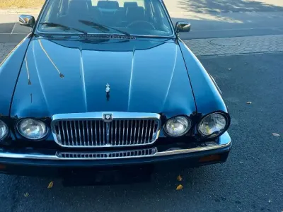 Gebraucht Jaguar XJ12 264 PS (194 kW) 1992 Blau Limousine