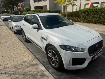Gebraucht Jaguar F-Pace R-Sport 179 PS (131 kW) 2019 Weiß SUV