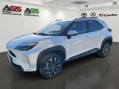 Neu Toyota Yaris Cross 131 PS (96 kW) 2025 Everst green SUV