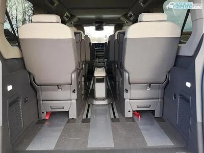 Indiumgrau metallic dach schwarz Gebraucht 2024 VW T7 Edition Van | 59.715 € (Fairer Preis)