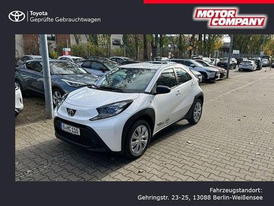 Gebraucht Toyota Aygo X Play 72 PS (52 kW) 2025 Weiß SUV