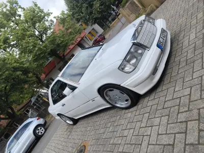 Gebraucht Mercedes 320 220 PS (161 kW) 1992 Weiß Coupé