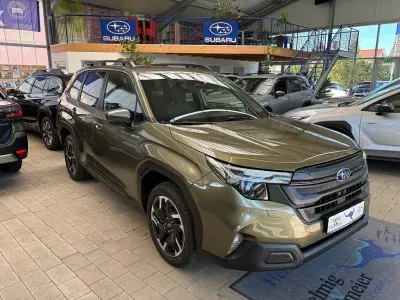 Nouă Subaru Forester Exclusive+ 136 CP (100 kW) 2026 Verde SUV