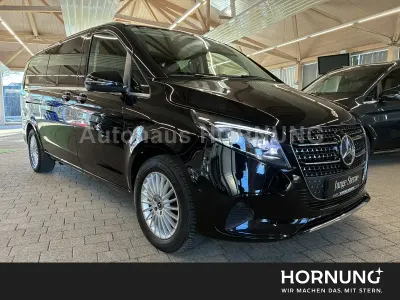 Gebraucht Mercedes V300 Avantgarde 237 PS (174 kW) 2025 Obsidianschwarz metallic Van / Kleinbus