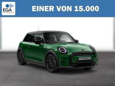 Gebraucht Mini Cooper Classic 136 PS (100 kW) 2024 Grün metallic Kleinwagen