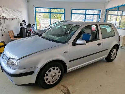 Gebraucht VW Golf IV 102 PS (75 kW) 2001 Silber Kleinwagen