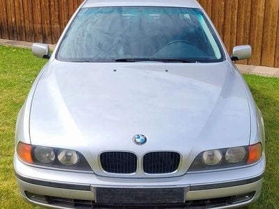 BMW 523