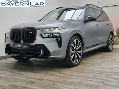 Gebraucht BMW X7 M Sport 530 PS (389 kW) 2026 (0c5a) frozen pure grey SUV