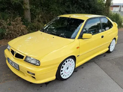 Gebraucht Lancia Delta 193 PS (141 kW) 1999 Gelb Kleinwagen