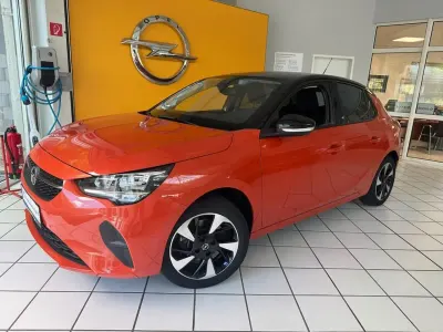 Usata Opel Corsa-e Edition 100 kW (136 CV) 2022 Arancione Utilitaria
