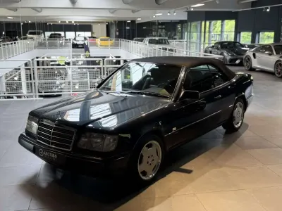 Second-hand Mercedes E200 AMG 136 CP (100 kW) 1997 Verde Cabrio