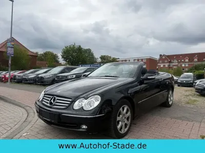 Gebraucht Mercedes CLK320 Elegance 218 PS (160 kW) 2003 Schwarz Cabrio