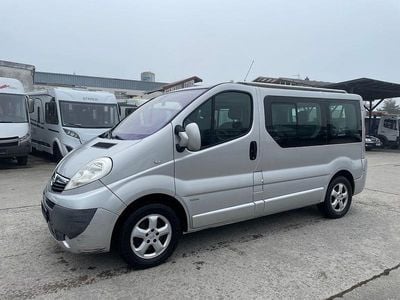 Gebraucht Opel Vivaro Cosmo 145 PS (106 kW) 2008 Silber Van / Kleinbus