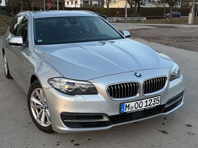 Gebraucht BMW 530 258 PS (189 kW) 2016 Silber Kombi