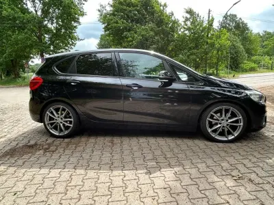 Gebraucht BMW 220 Active Tourer Performance 192 PS (141 kW) 2016 Schwarz Van / Kleinbus