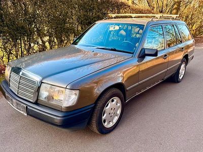 Gebraucht Mercedes E230 136 PS (100 kW) 1989 Grau Kombi