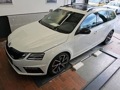 Gebraucht Skoda Octavia RS 184 PS (135 kW) 2020 Weiß Kombi