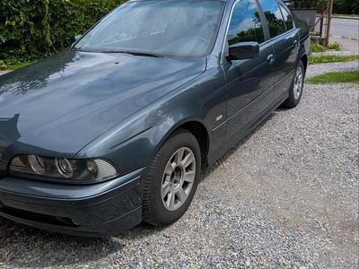 BMW 525