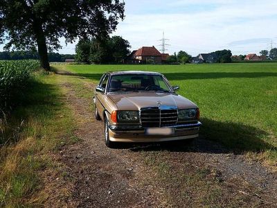 Second-hand Mercedes 280 185 CP (136 kW) 1979 Auriu Coupe