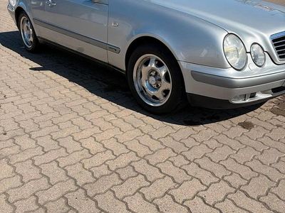 Mercedes CLK320