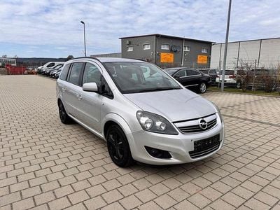 Usata Opel Zafira Family 140 CV (102 kW) 2012 Argento Monovolume