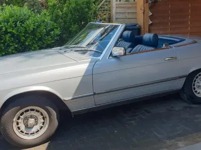 Gebraucht Mercedes SL380 155 PS (114 kW) 1982 Silber Cabrio