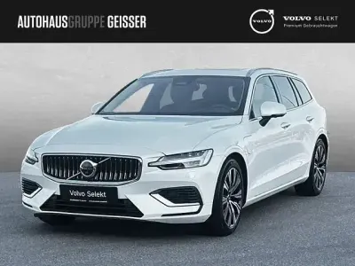 Używany Volvo V60 Ultimate 455 KM (334 kW) 2023 Biały Kombi