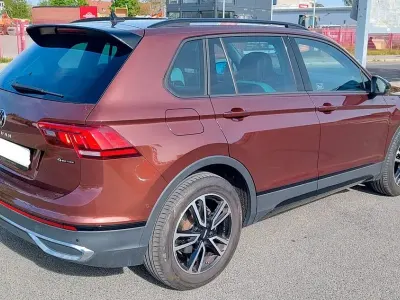 Gebraucht VW Tiguan 200 PS (147 kW) 2023 Braun SUV